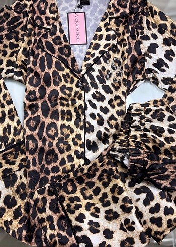 Victorias Secret Leopar Desenli Pijama Takımı S Beden - Görsel 3