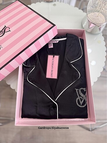 s Beden VICTORIA SECRET BASKILI PİJAMA TAKIMI. Hiç kullanılmamıştır. S,