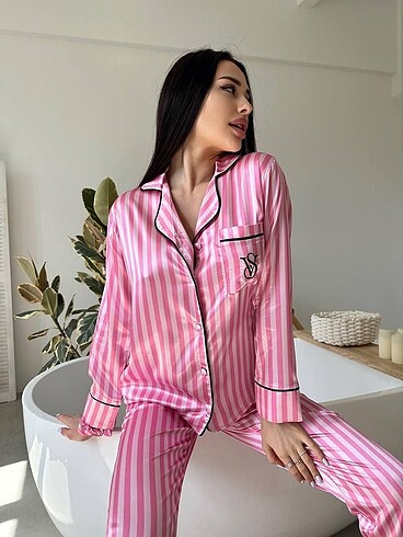 xl Beden pembe Renk VICTORIA SECRET BASKILI PİJAMA TAKIMI XL beden