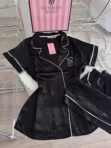 Victoria s Secret Victoria Secret Baskılı Pijama Takımı M Beden