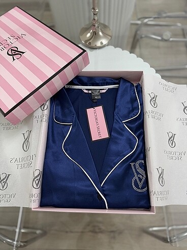 s Beden lacivert Renk VICTORIA SECRET BASKILI PİJAMA TAKIMI S BEDEN