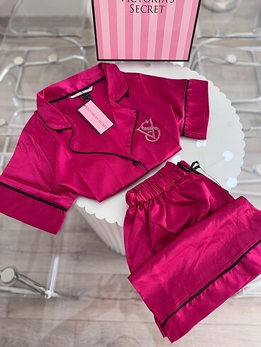 l Beden VICTORIA SECRET TAŞLI PİJAMA TAKIMI L BEDEN