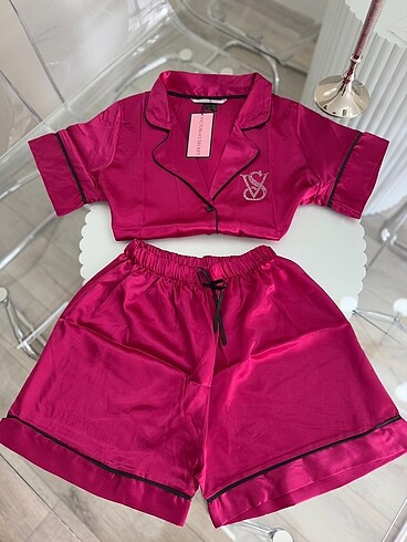 Victoria s Secret VICTORIA SECRET TAŞLI PİJAMA TAKIMI L BEDEN