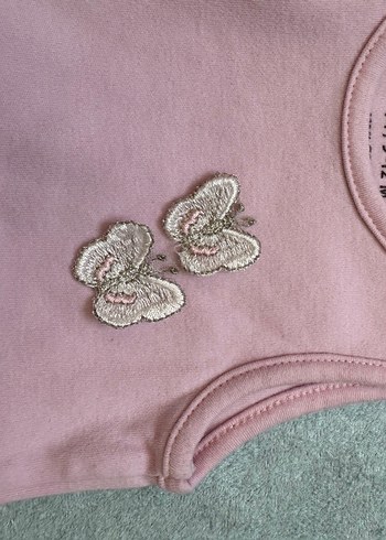 Dantel Detaylı Pembe Kız Bebek Askılı Body - Görsel 3