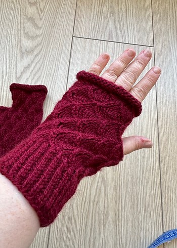 Bordo Örgü Parmaksız Kadın Eldiveni - Görsel 4