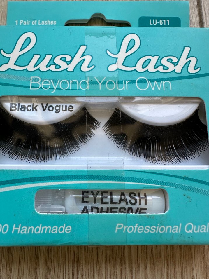 Black Vogue Siyah Takma Kirpik - Lush Lash - Görsel 2