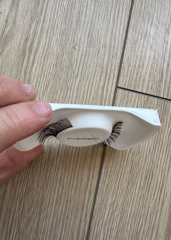 MAC Takma Kirpik - Görsel 4