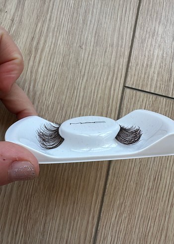 MAC Takma Kirpik - Görsel 3