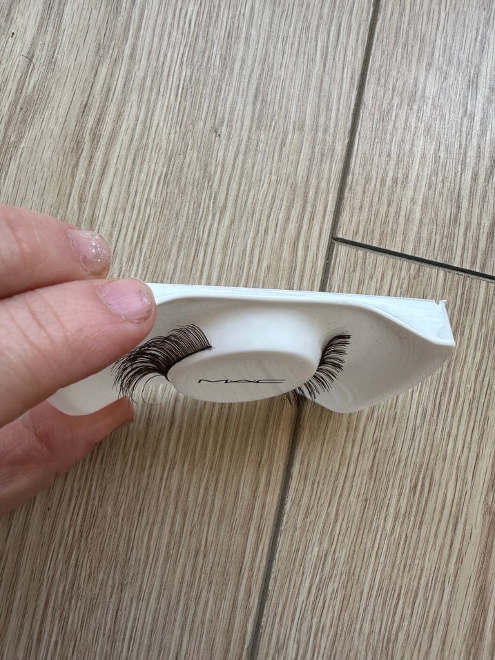 MAC Takma Kirpik - Görsel 4