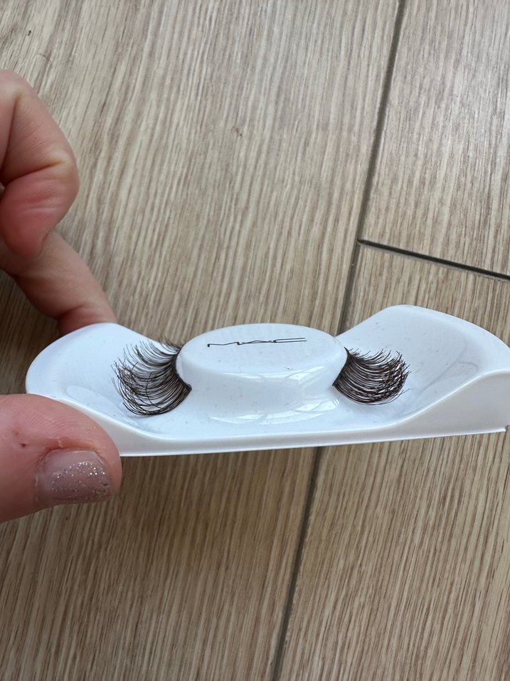 MAC Takma Kirpik - Görsel 3