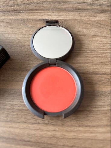 Beden Renk Becca Mineral Allık Lantana