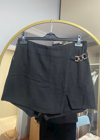 Siyah Kemerli Mini Etek