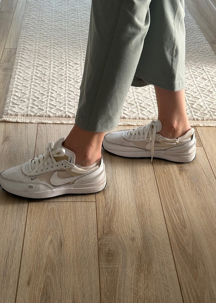 Nike beyaz ayakkabı - Görsel 3