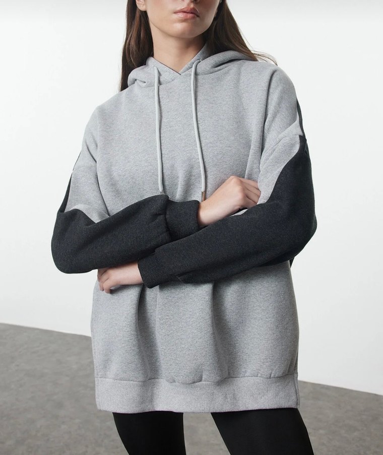 Kadın Gri Kapüşonlu Yan Yırtmaçlı Sweatshirt - Görsel 2