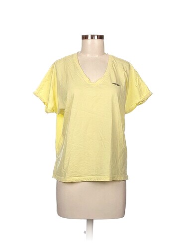 Wrangler T-shirt %70 İndirimli.