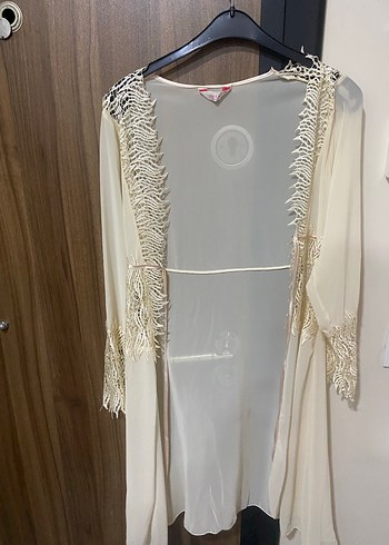 Saten Uzun Beyaz Nakışlı Bohem Kadın Sabahlık - Görsel 3