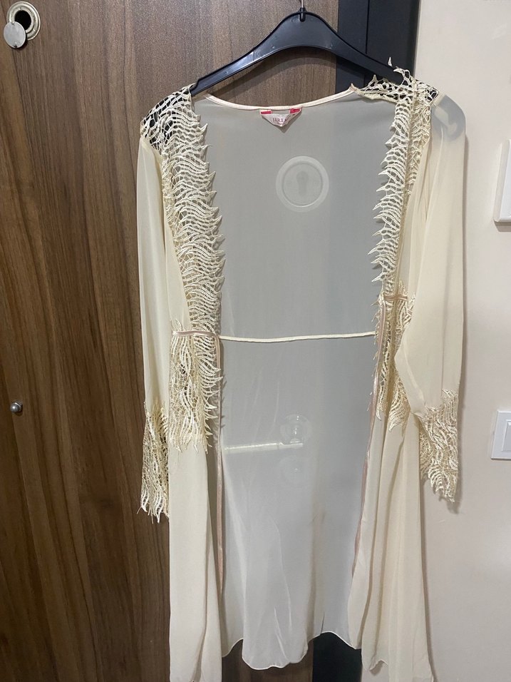 Saten Uzun Beyaz Nakışlı Bohem Kadın Sabahlık - Görsel 3