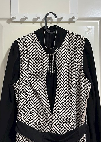 Kemerli Kazayağı Desenli Uzun Siyah jile gömlek takım - Görsel 2