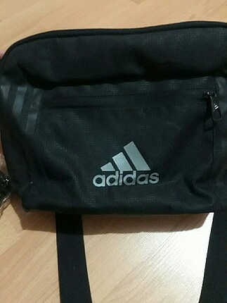 Spor askılı adidas çanta 