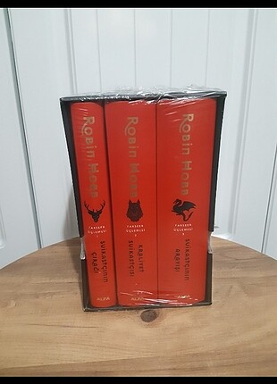 Farseer Serisi - Suikastçının Çırağı - Robin Hobb - Alfa Kitap 