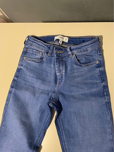 Mango jeans