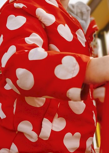 Kırmızı Puantiyeli Minnie Mouse Kız Mont - Görsel 2