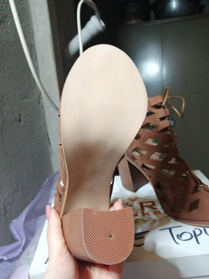 Bej Süet Bağcıklı Dolgu Topuklu Kadın Sandalet - Görsel 3