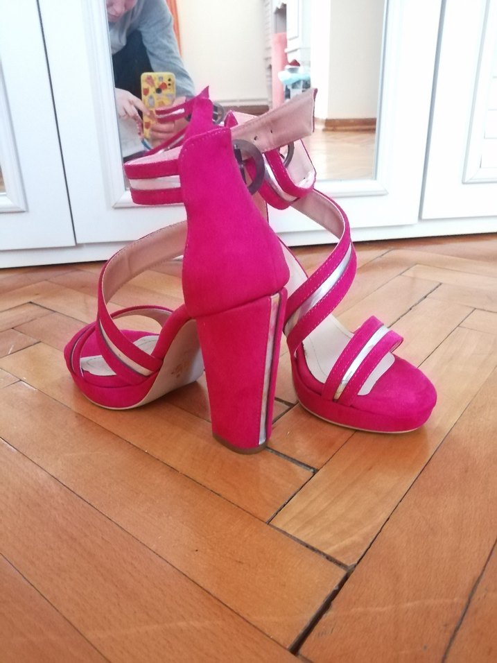 Pembe Süet Tokalı Yüksek Topuklu Çizgili Kadın Ayakkabı - Görsel 2