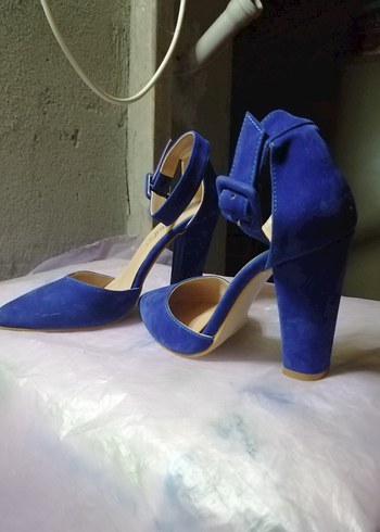 Klasik Mavi Süet Tokalı Topuklu Ayakkabı - Görsel 2