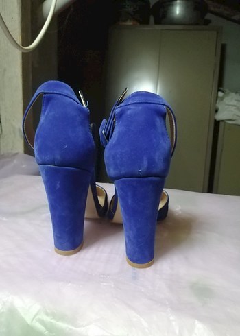 Klasik Mavi Süet Tokalı Topuklu Ayakkabı - Görsel 3