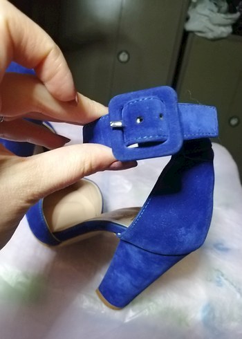 Klasik Mavi Süet Tokalı Topuklu Ayakkabı - Görsel 8