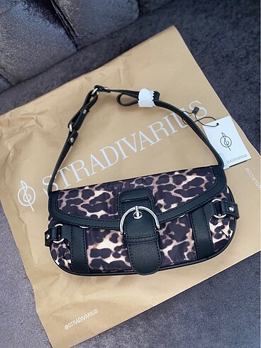  Beden Stradivarius Leopar Desenli Çanta