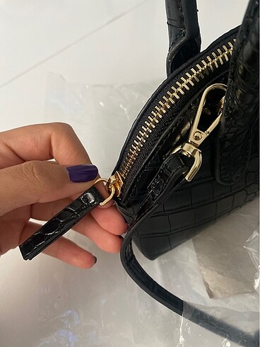 Beden siyah Renk Mango Timsah Derisi Desenli Askılı Çapraz Çanta