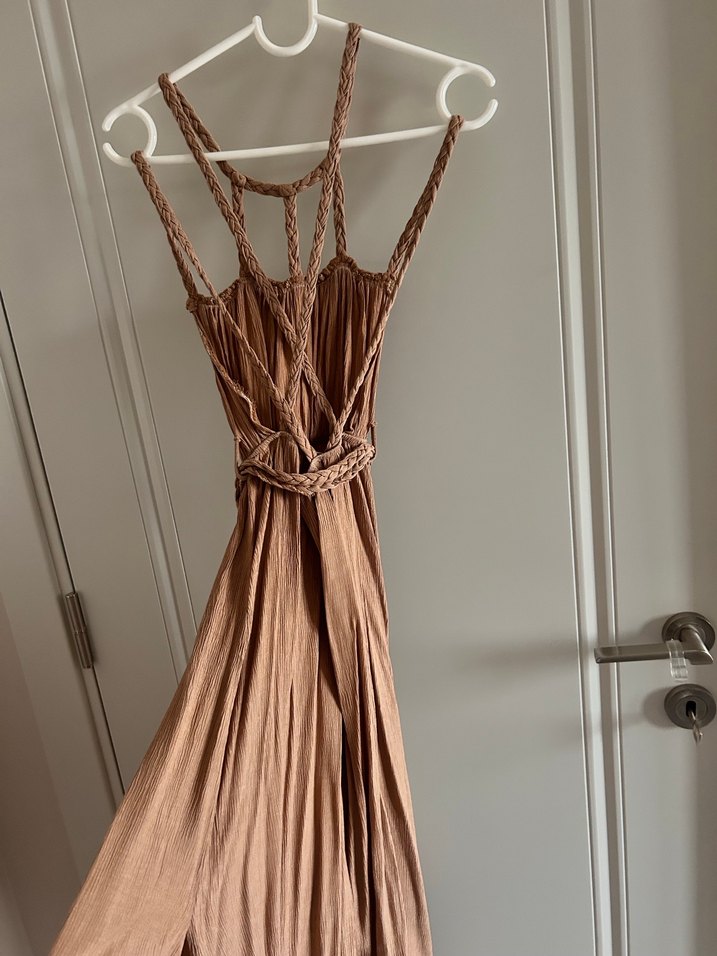 Bej Halter Yaka Drapeli Uzun Keten Elbise - Görsel 4