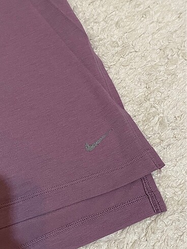 NİKE YOGA TİŞÖRT