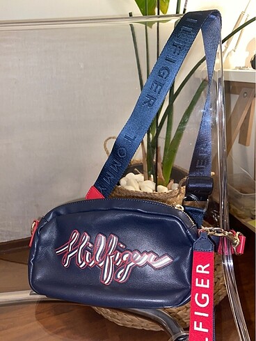 tommy hilfiger çanta