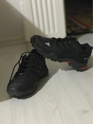 Erkek adidas ayakkabı hiç giyilmedi