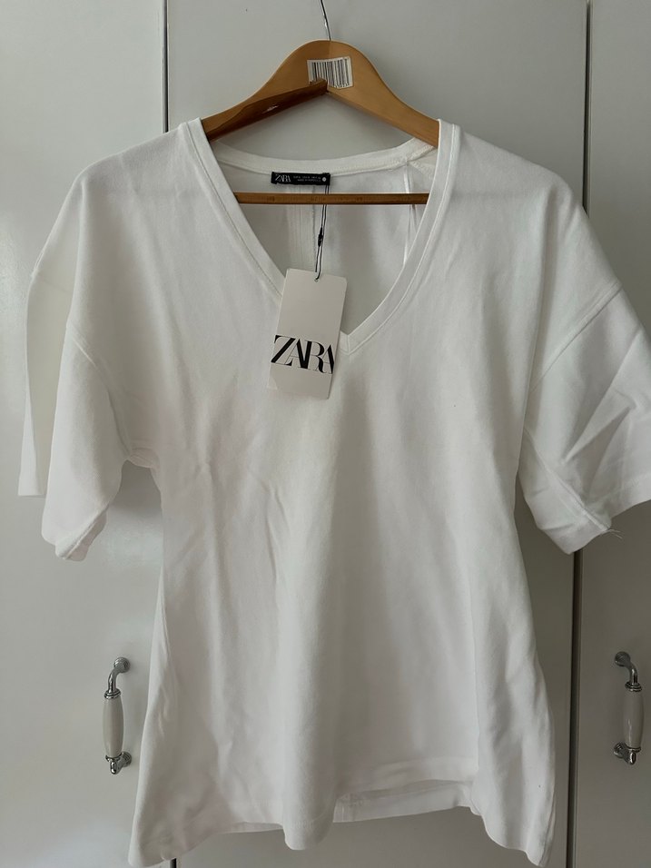 Zara etiketli beyaz tişört - Görsel 3