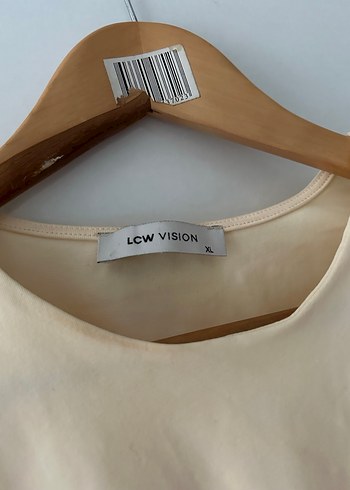 Lcw yandan bağlamalı tişört - Görsel 3