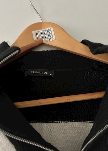 Çizgili Yarım Fermuarlı Kadın Yün Kazak - Görsel 2