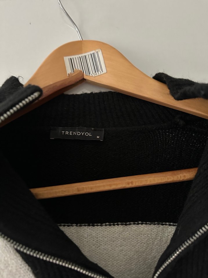 Çizgili Yarım Fermuarlı Kadın Yün Kazak - Görsel 2