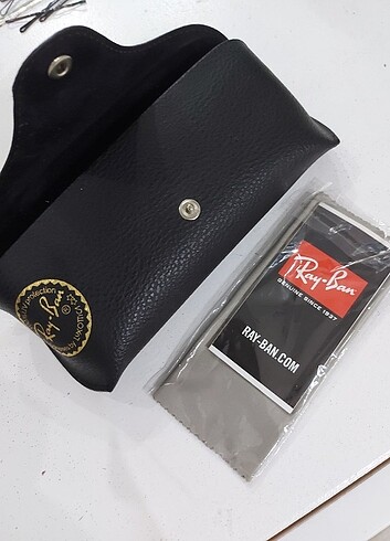  Beden Ray ban gözlük kılıfı 