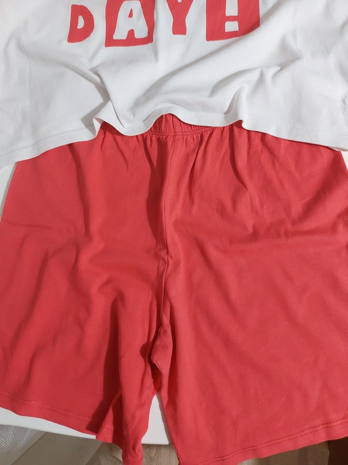 9 ve 10 yaş için  Kısa Kollu Kırmızı Erkek Pijama Takımı - Görsel 2