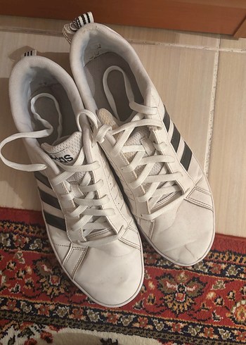 44 Beden AdidasBeyaz Bağcıklı erkek Spor Ayakkabı