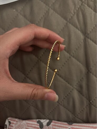 Gold kelepçe bilezik