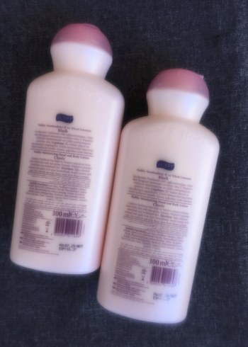 Diğer 2 adet hobby el ve vücut losyonu 300ml