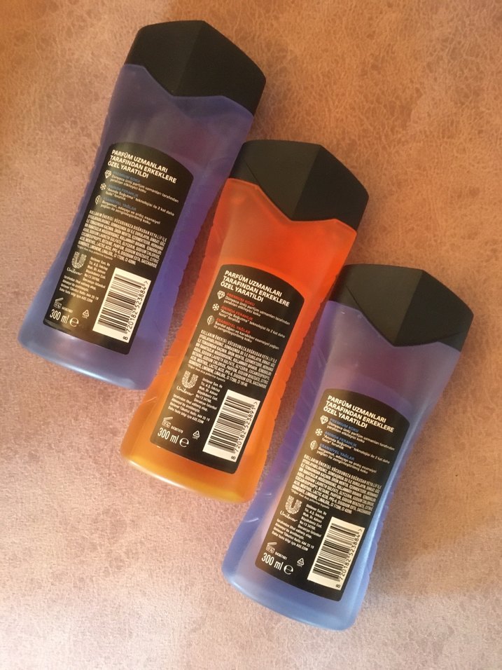 3 adet Axe Mavi Lavanta ve Bakır Santal Duş Jeli 300 ml - Görsel 2