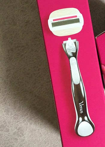 Gillette Venus Comfortglide traş Bıçağı seti 1+4 - Görsel 4