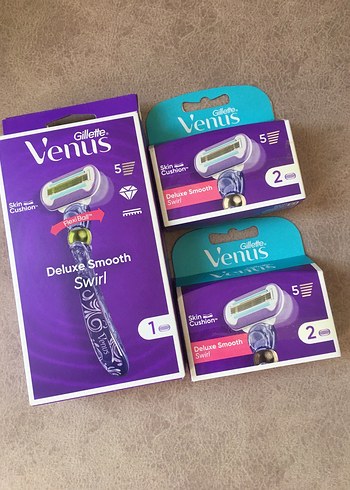 Gillette Venus Deluxe Smooth Swirl Tıraş Makinesi 1+5