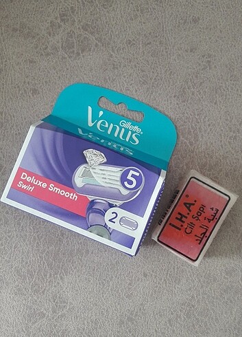 1 kutu gillette venüs swırl yedek+1adet cilt şapı